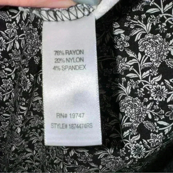 Coverparts Woman’s Floral Dress Pants - Picture 3 of 4